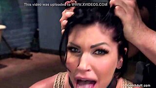 Busty milf-slav krossar i titsjob-trio