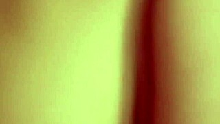 Loira Gata Daphne Se Masturba Sedutoramente com Brinquedos Enquanto Milf Glamourosa Carla Faz Sexo Lésbico Erótico