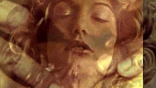 أم زوجة قديمة تحقق أحلامها السرية في مشهد تابو ريترو