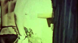 dia bilang sini kamu kontol hitam besar ayo lakukan hal tabu di ruangan antik