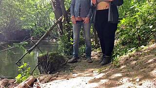 wow, cette milf inconnue m'a fait jouir au lac, incroyable