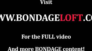 Busty BDSM MILF facefuckována před intenzivním drsným triem