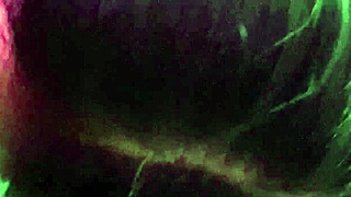 Ε, θέλεις να κάνεις κρέμα στην σφιχτή πούτσα της Λατίνας γειτόνισσας μου;