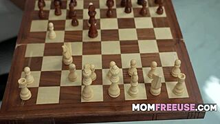 Mostohaanya és mostohalány szabad használatos sakkban intenzív fantázia szerepjátékkal