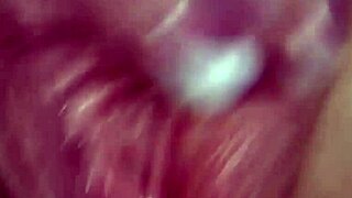 Babcia ssie w międzyrasowej trójce