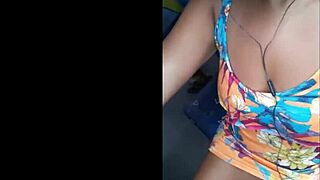 妻子户外露阴的最佳时刻