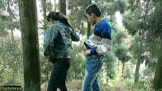 Секс на свидании в лесу с 18-летним бойфрендом - насколько дико может быть?