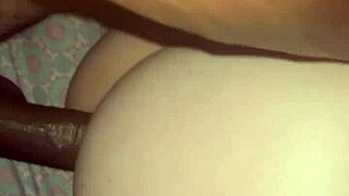 बिग ब्लैक कॉक से उसकी बूटिहोल स्ट्रेच की