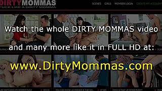 गर्मी भरी मिल्फ्स को चेहरे पर माल मिलता है!