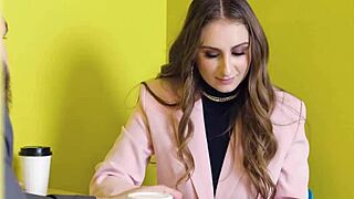 Caras legais gozam dentro de Penelope Kay e Willow Ryder