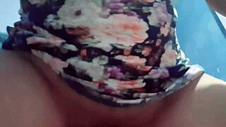 Follo a mi madrastra india con tetazas, gime palabras sucias durante sexo casero