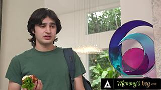 丰满熟女求后入猛干。色继子用巨鸡巴双插。