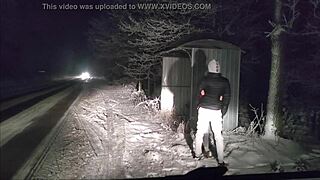 पोलिश वाइफ रोडसाइड पर फ्रेंड से हार्ड नाइल्ड होती है