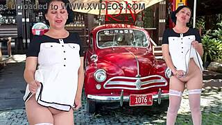 私はレジーナ・ノワール、マンコとお尻をストリップ