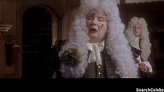 كلير دانيس في جمال المسرح 2004 تقدم عمل يد مثير مذهل