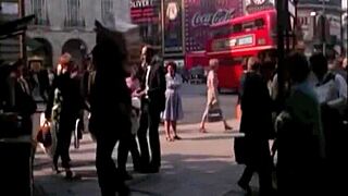 ヴィンテージの毛むくじゃらミルフがレトロシーンで激しいマンコファックを楽しむ