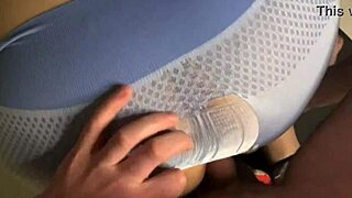 早漏の噴射が破れたレギンスを濡らすワイルドなバックアクション