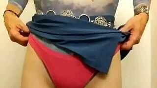 i can't resist this mature tranny in stockings