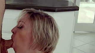 โดนจับได้กำลังแยกกับแม่ของแฟนในครัวเรื่องอื้อฉาว