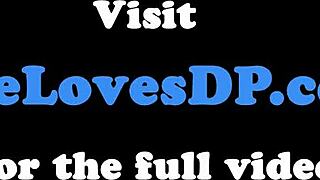 Ευρωπαία MILF σε spit roast με αναλ διπλή διείσδυση παίρνει κρέμα στην πούτσα