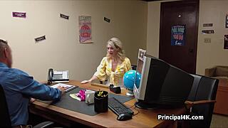 假奶主妇弯腰迎接怪物鸡巴