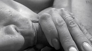 你看到我出轨妻子在隐藏摄像头上了吗？