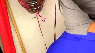 แม่เลี้ยงรับควยใหญ่ 11 นิ้วสำหรับวันเกิดเธอเสียงดัง