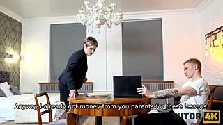 Tutor4k MILF穿着正式西装让年轻18+家伙疯狂