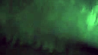 تسجيل كاميرا مخفية لزوجة أب ناضجة ترتاح في ملابس داخلية في المنزل