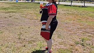 Dama madura elegante de turismo y montando polla negra grande en POV tuyo! 🔥