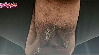 Hei, Mau Lihat MistyThyghs Gosok Memek Berbulu Basah Cum Pakai Kontol Besar?