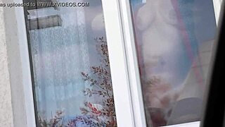 Çıplak milf taksi şoförünü şok ediyor