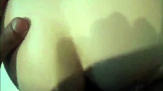 ميلف بيضاء تشتهي لعب تحليلي قوي مع بي بي سي