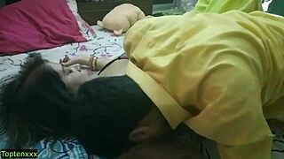 Indian Bengali housewife strangers se wild sex mein chudai