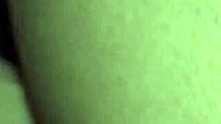 Hey, aku main dildo dan zakar kawan aku hari ni