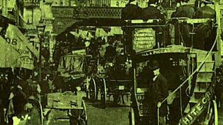 Abuelas Bisexuales Exploran Su Lado Salvaje en Escena Retro