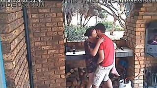 Ujel mojo 42-letno ženo z 18-letnim