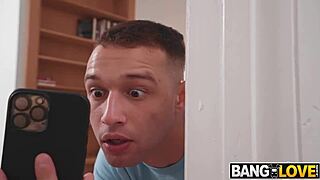 Σεξ στο σπίτι γυμναστήριο με τον Johnny Love και τη Madison Brite σε doggy και cowgirl