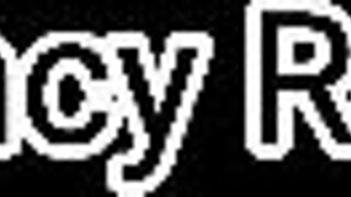 सेक्सी बंगाली वाइफ हसबैंड्स कॉक डॉगीस्टाइल में लेती है होममेड क्लिप में