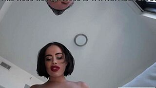 Nu pot rezista să fut pe mama vitregă Victoria June în doggystyle