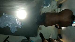 Xana Peluda Pequena Ebony Encontra BBW Gorda em Caos de Esguicho