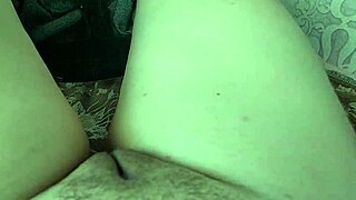 Raccolta Bollente di Orgasmi Femminili Gemendo e Urlando