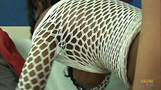 वह टॉप पॉर्न डायरेक्टर के साथ वर्क करना चाहती है और उसके ऑफिस में हार्ड बेंग्ड होकर ऑर्गेज्म पाती है