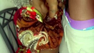 Лакомата баба abuela гладна за 11-инчовия BBC на заварения брат в интензивна сцена на смучене