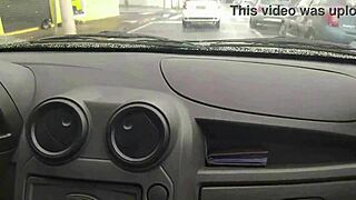 Uber司机射在乘客嘴里作为车费？