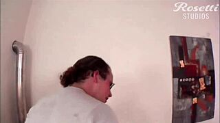 Милф Teresa е взета и чукана здраво в стегнатия й заден вход