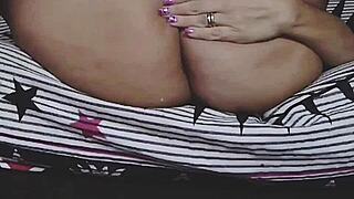 Intense Cumshot On Pussy Masturbation