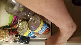 does this cougar squirt with dildo toys