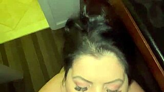 i love getting a mamada from that mature milf, it's so intense