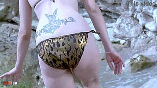 does the mature bitch strip on the beach?